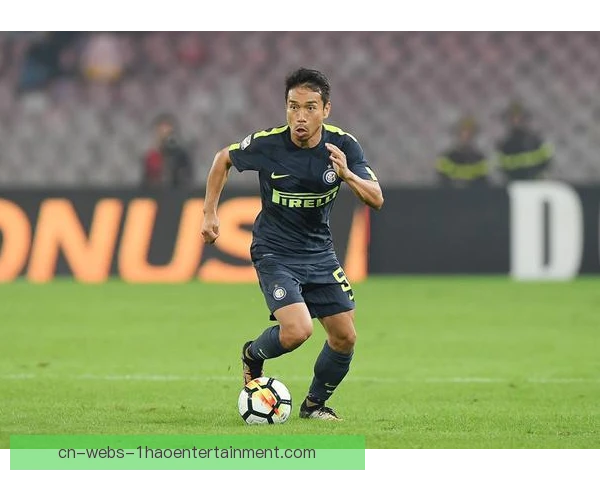 长友佑都随FC东京备战新赛季，长传冲吊与射门训练并重